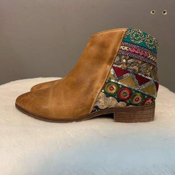 Antelope Taupe Geometric Cali Leather Ankle Boot Western Bootie EU 36 US 6 - Picture 4 of 7